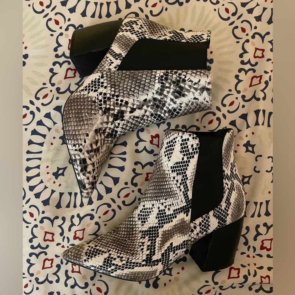 Lulu's Black and White Snakeskin Ankle Boots